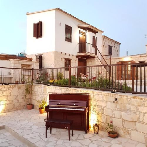Агиа-Варвара: Olympia Traditional Houses