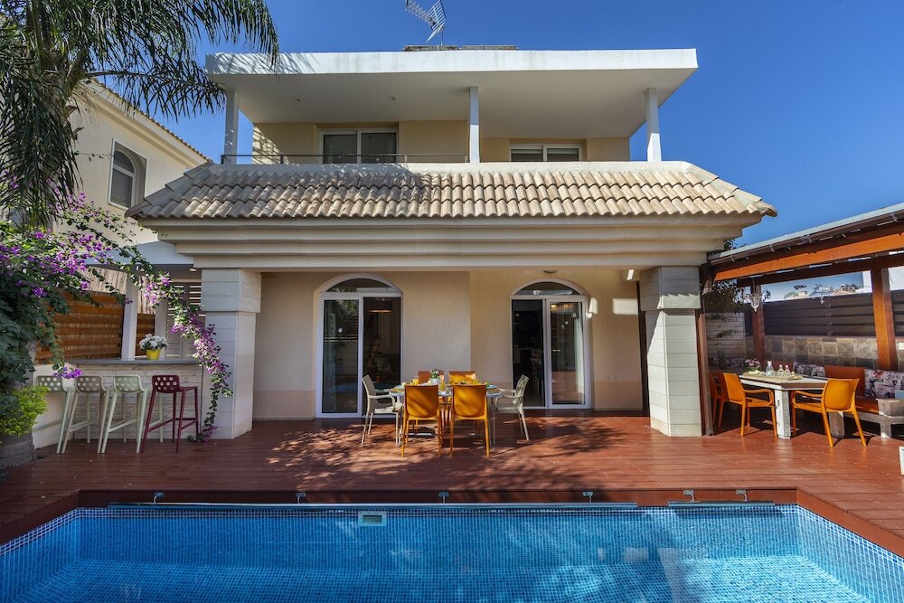 Паралимни: Protaras Villa Rocco