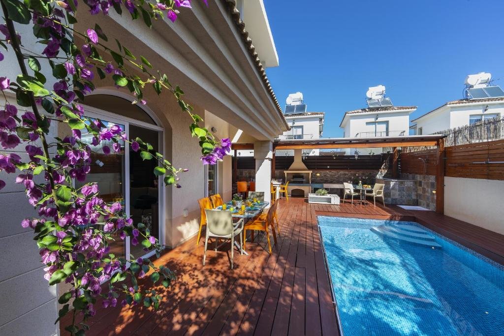 Паралимни: Protaras Villa Rocco