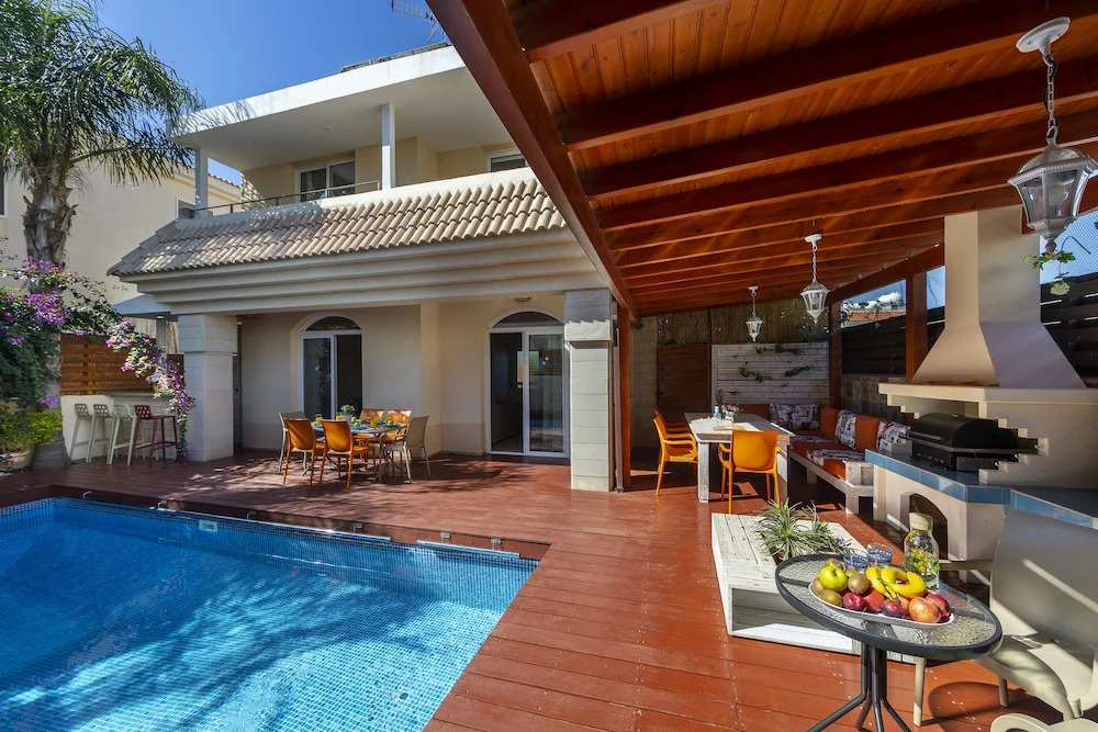 Паралимни: Protaras Villa Rocco