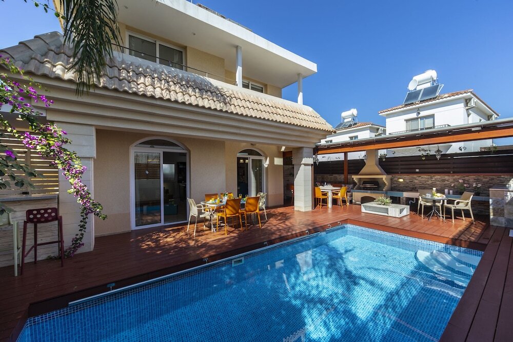 Паралимни: Protaras Villa Rocco