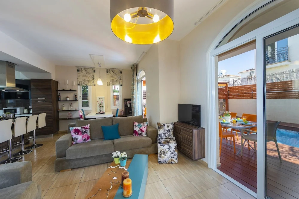 Паралимни: Protaras Villa Rocco