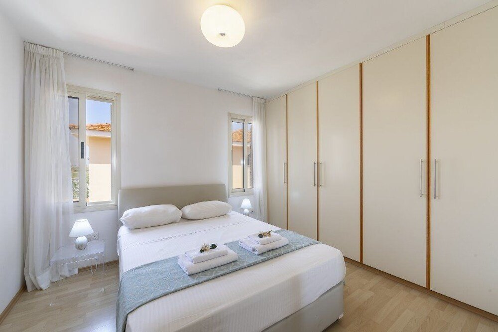 Паралимни: Protaras Beachfront Villa Pietra
