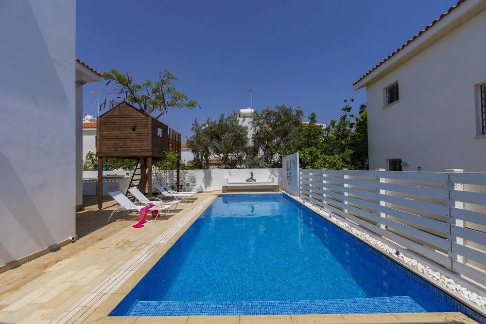 Паралимни: Protaras Villa Serifos By The Sea
