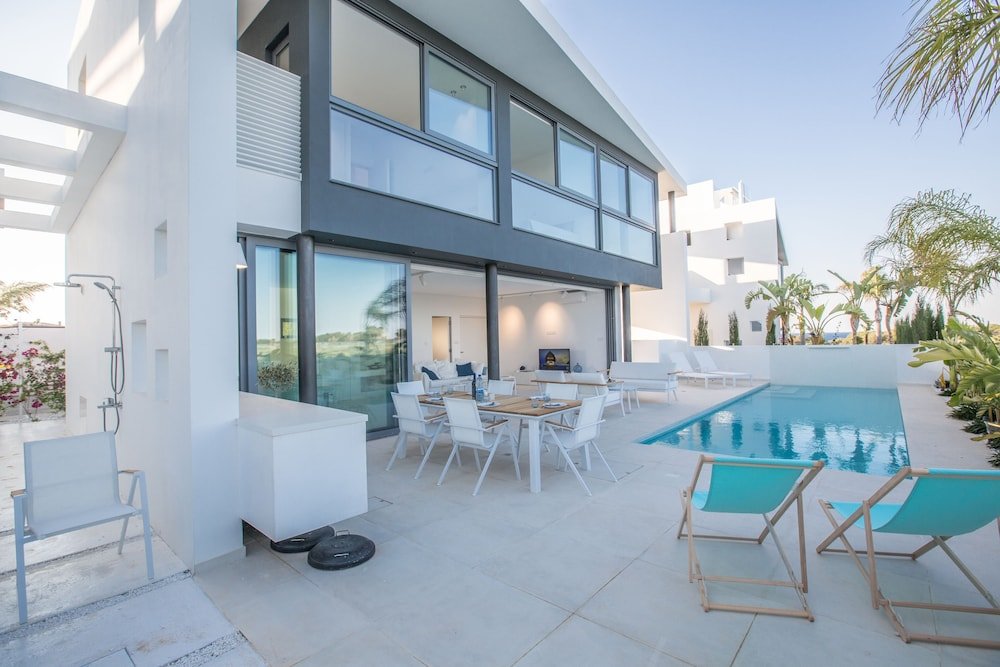 Паралимни: White Pearl Villa 7