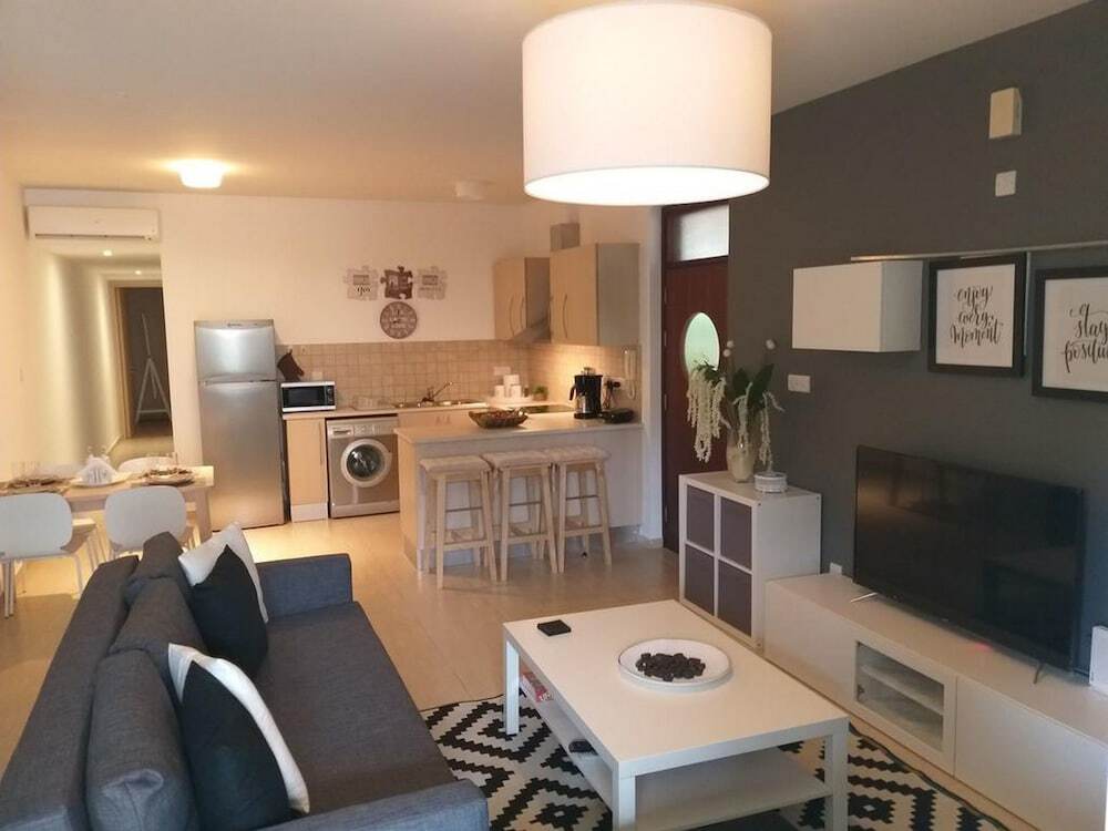 Ороклини: Horizon Luxury Apartment