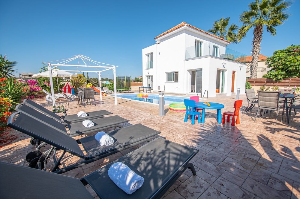 Айя-Напа: Marina Vibes 4 bedroom villa