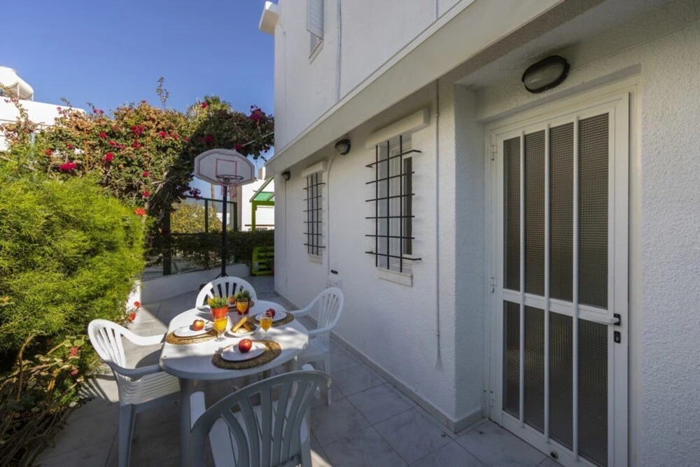 Протарас: Villa for Rent in Protaras 1106