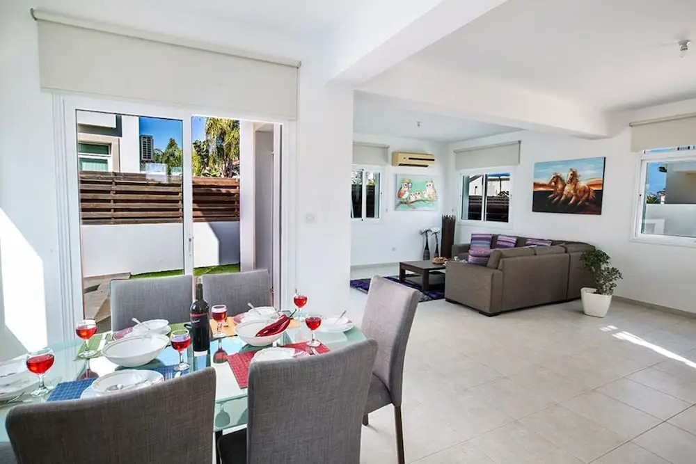 Протарас: Villa for Rent in Protaras 1273
