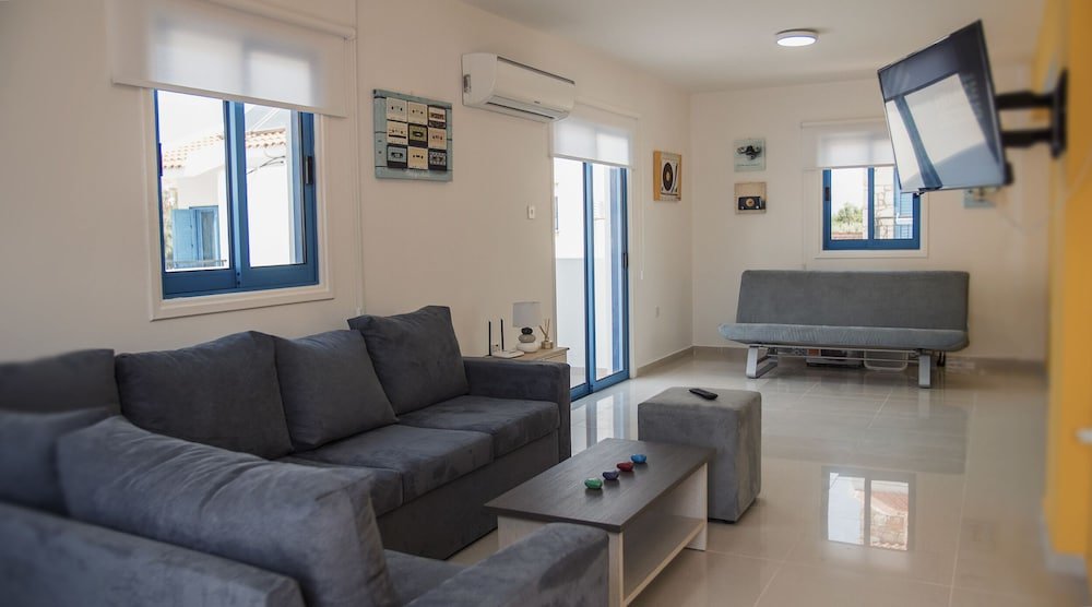 Anatoli 3BR Holiday Home Near the Beach — фото 4