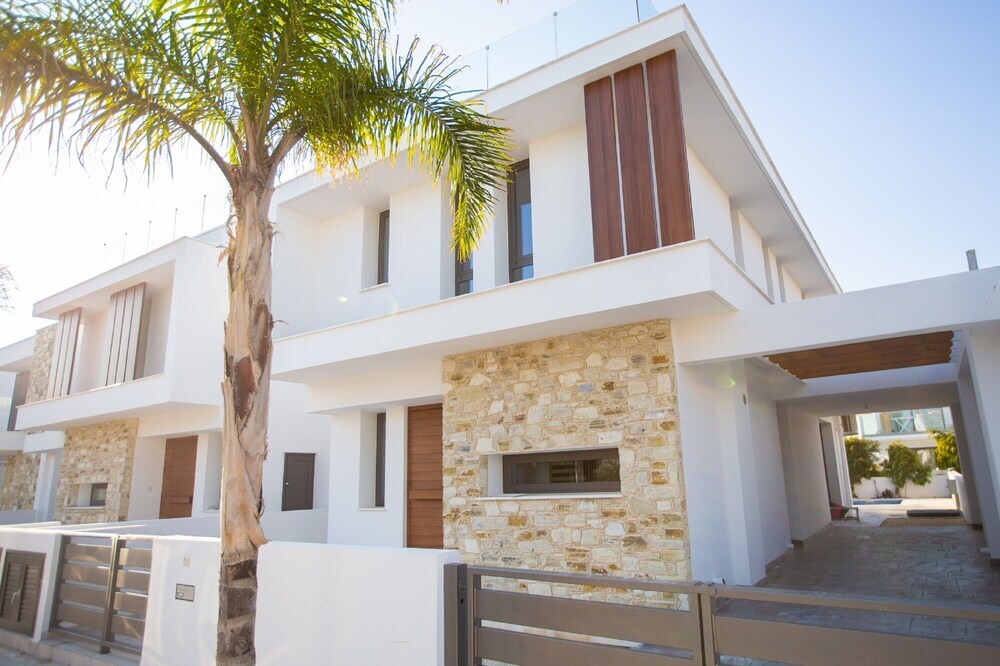 Ларнака: Huge Luxury Pool Villa