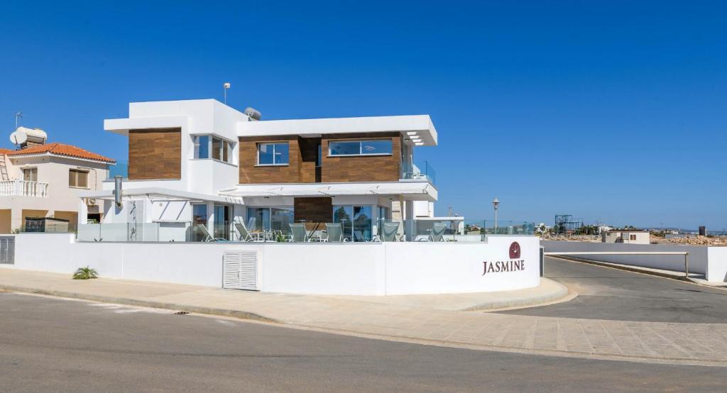 Айя-Напа: Infinity View Villa