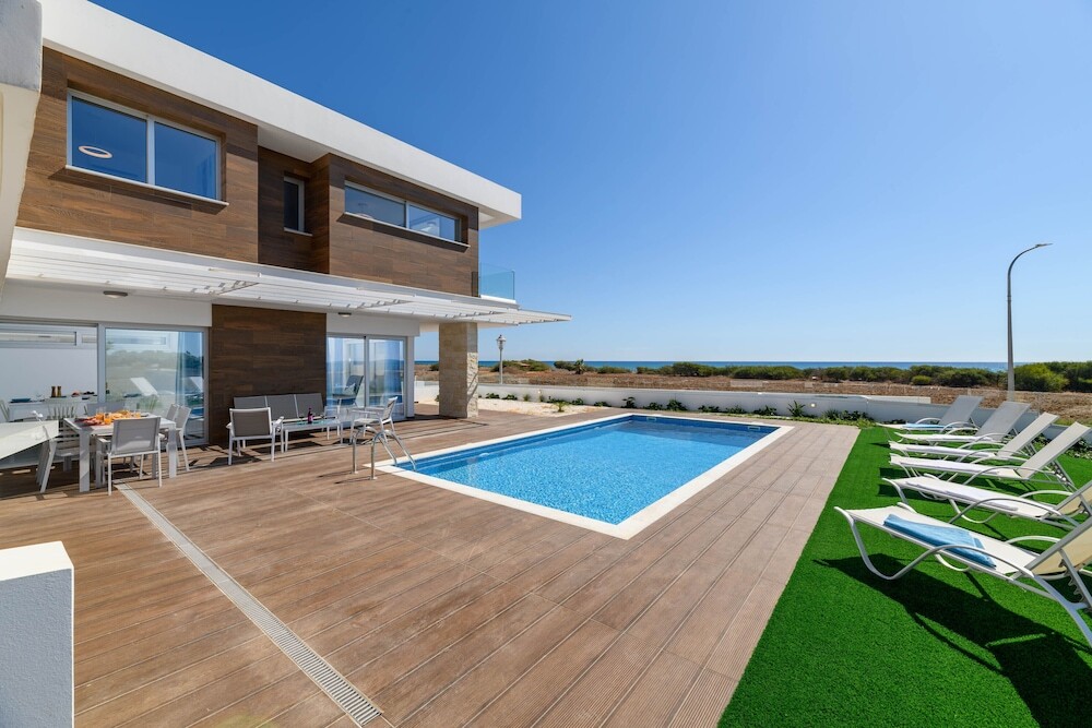 Айя-Напа: Infinity View Villa