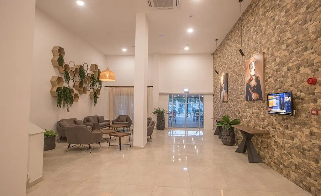 Протарас: Bohemian Gardens Hotel