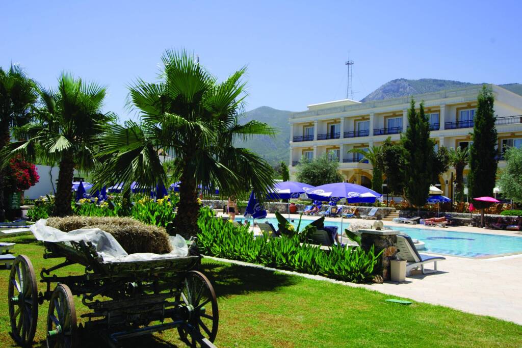 Кирения: Altinkaya Holiday Resort