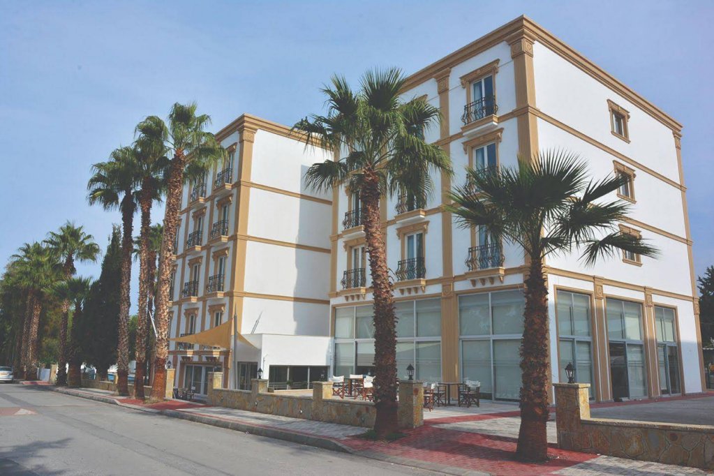 Кирения: Park Palace Hotel