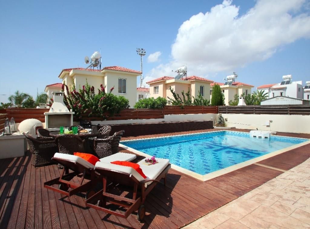 Айя-Напа: 2 Br Villa Loreana - Chg 8920