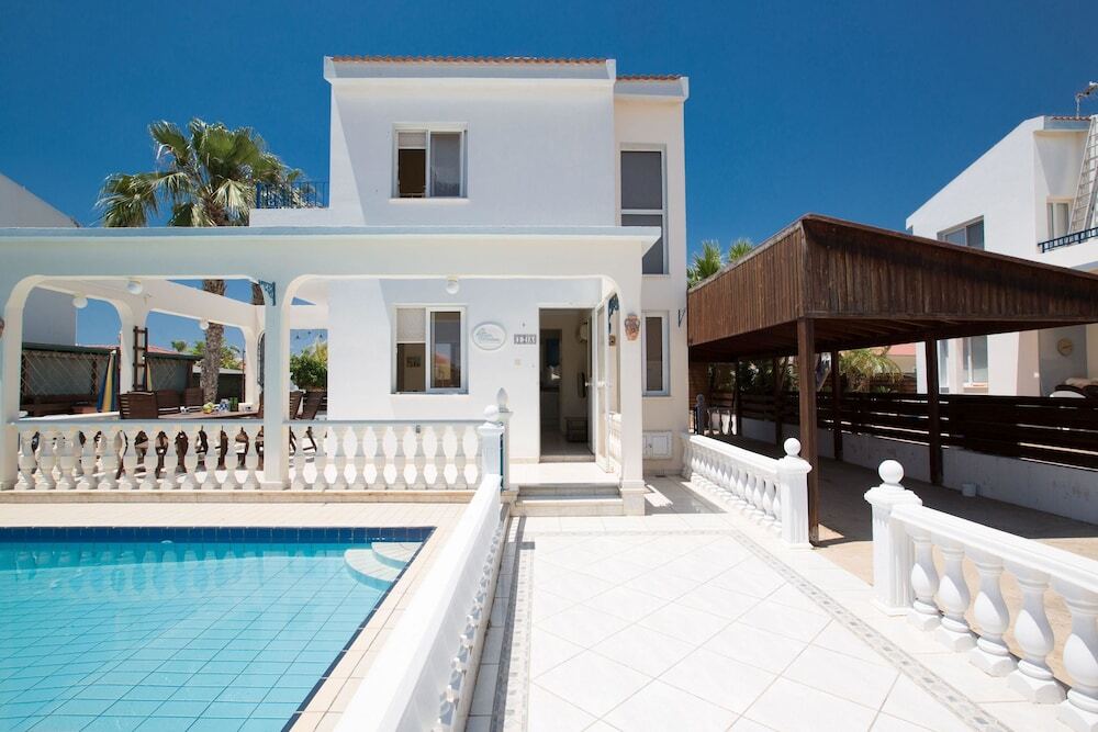 Айя-Напа: Cyprus Villa Tg12 Gold