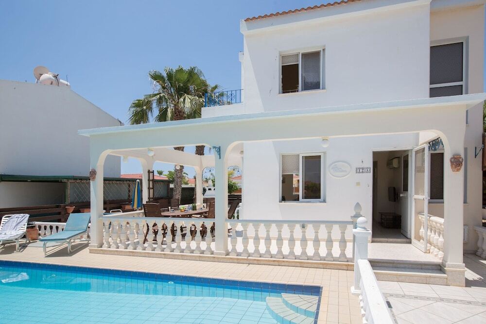 Айя-Напа: Cyprus Villa Tg12 Gold
