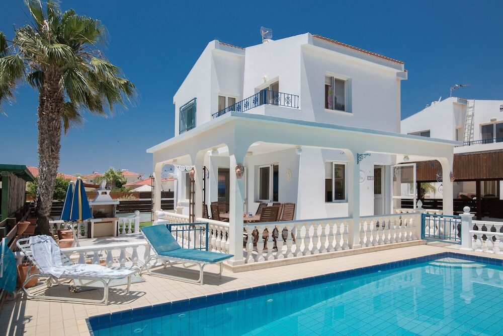 Айя-Напа: Cyprus Villa Tg12 Gold