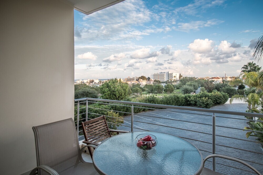 Протарас: Cyprus Apartment Palm 101 Gold