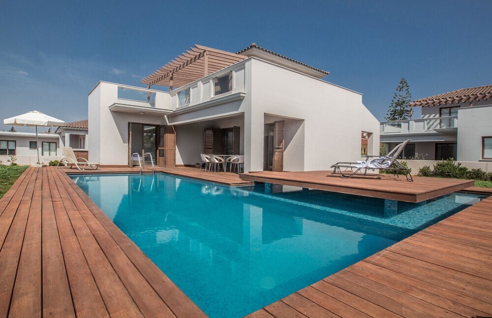 Айя-Напа: Celebrity Villa Scotty T I3