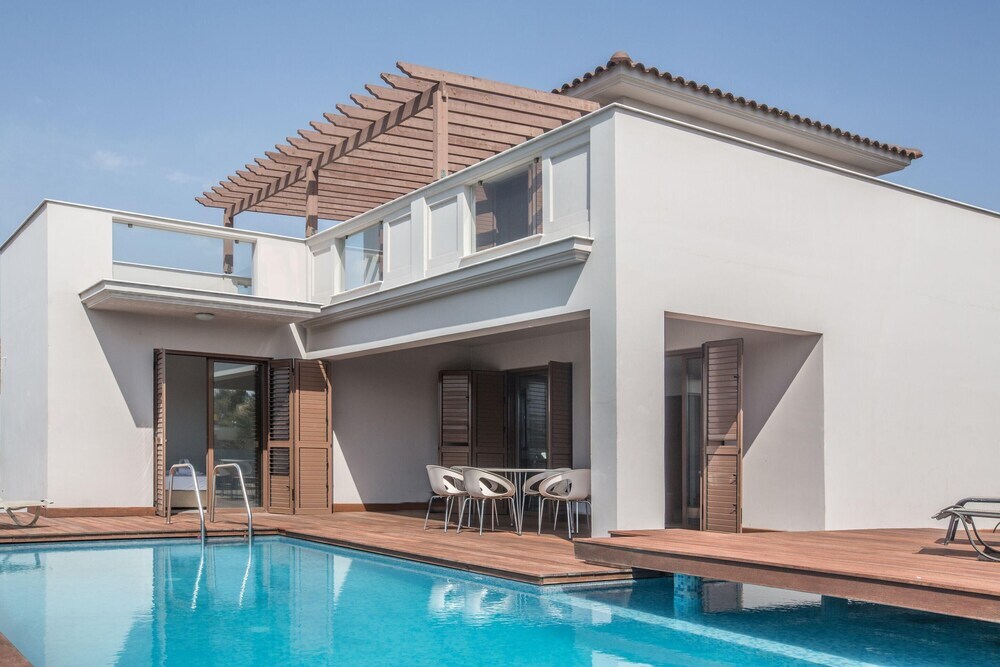 Айя-Напа: Celebrity Villa Scotty T I3