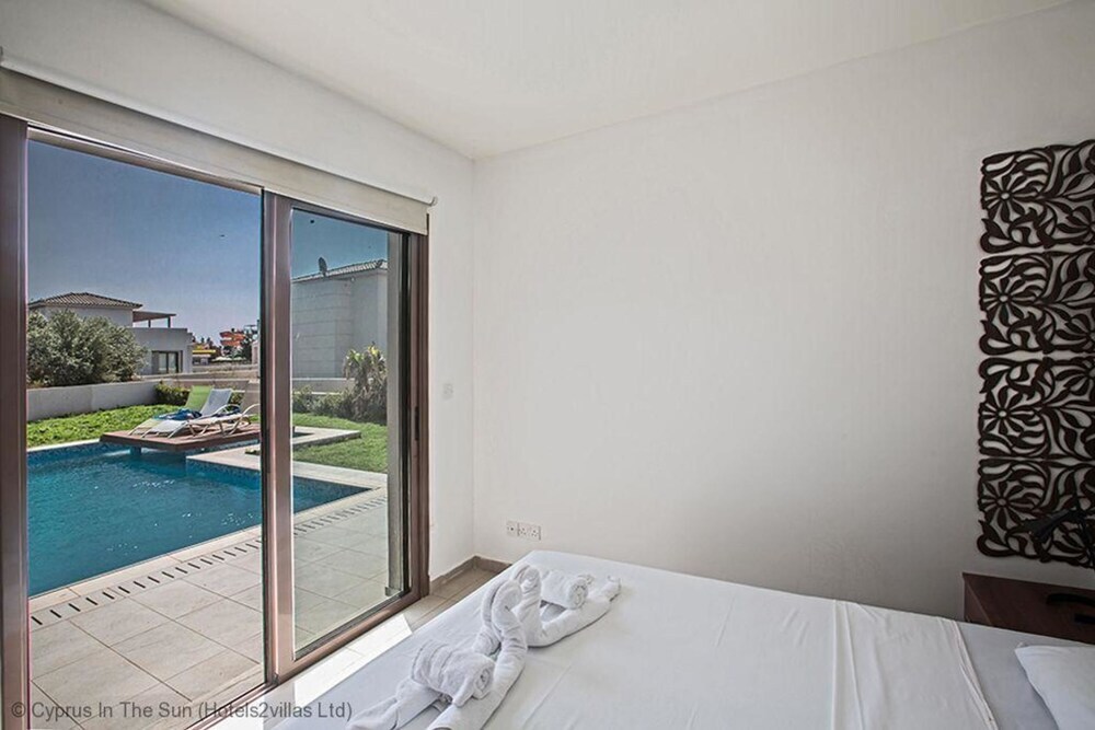 Celebrity Villa Scotty T D2 — фото 5