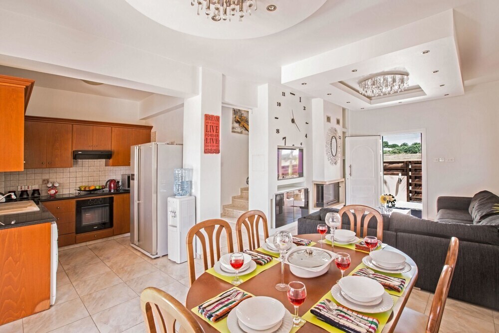 Айя-Напа: Cyprus Villa AK2 Gold