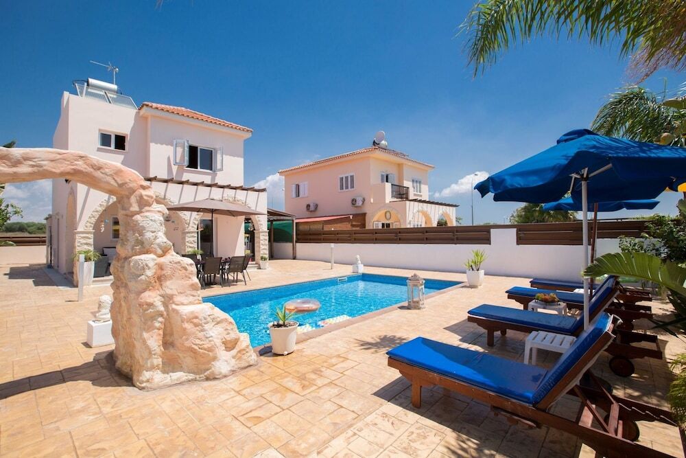 Айя-Напа: Cyprus Villa AK2 Gold