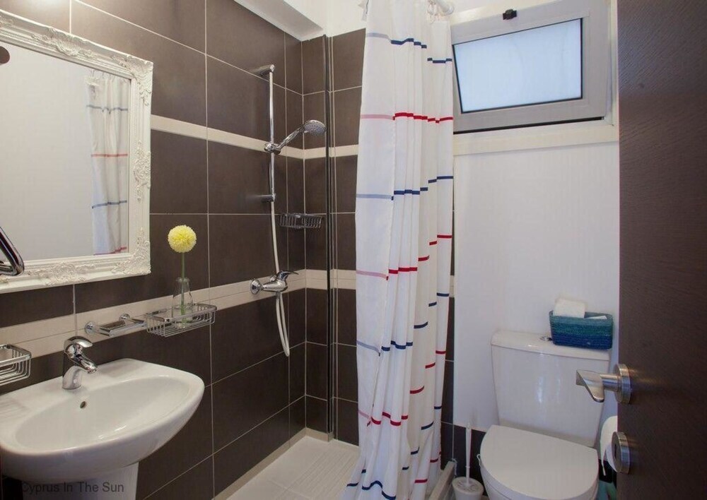 Паралимни: Apartment Trident 4 Gold