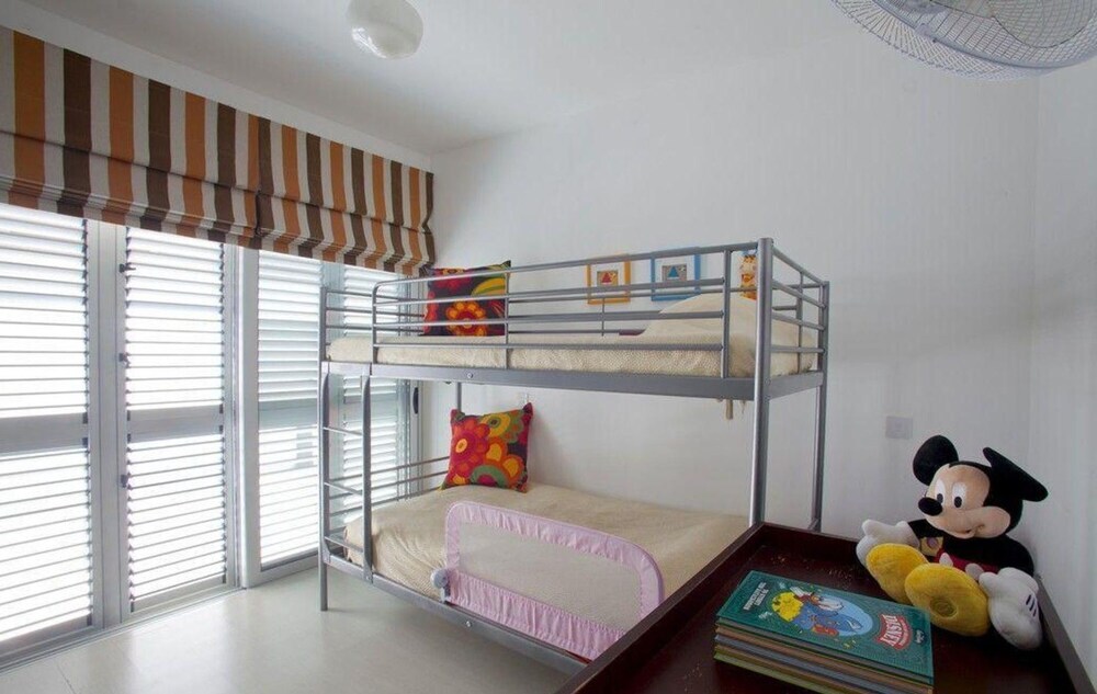 Паралимни: Apartment Trident 4 Gold