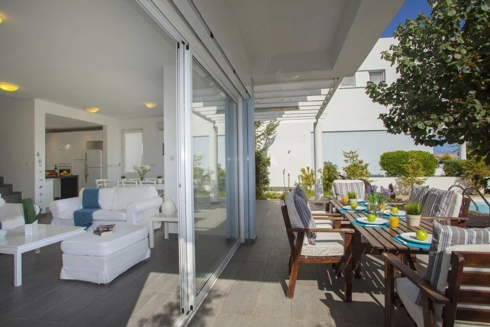 Протарас: Villa for Rent in Protaras 1018