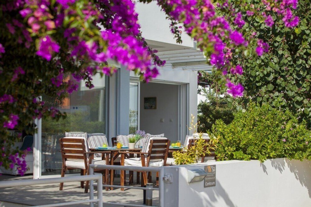 Протарас: Villa for Rent in Protaras 1018