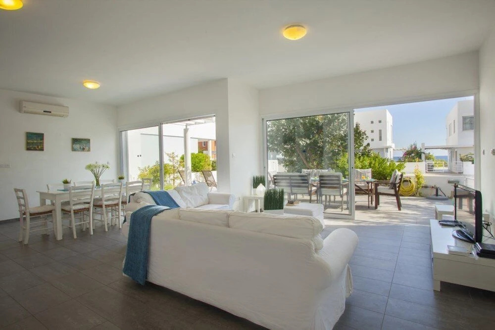 Протарас: Villa for Rent in Protaras 1018