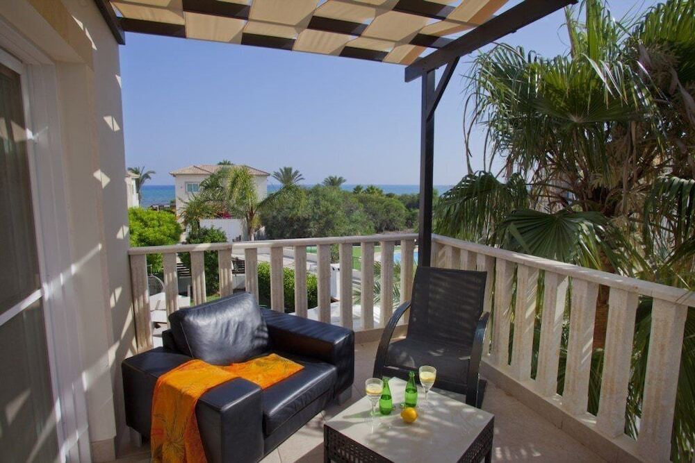 Айя-Напа: Cyprus Villa Near the Beach, Sotira Villa 1001