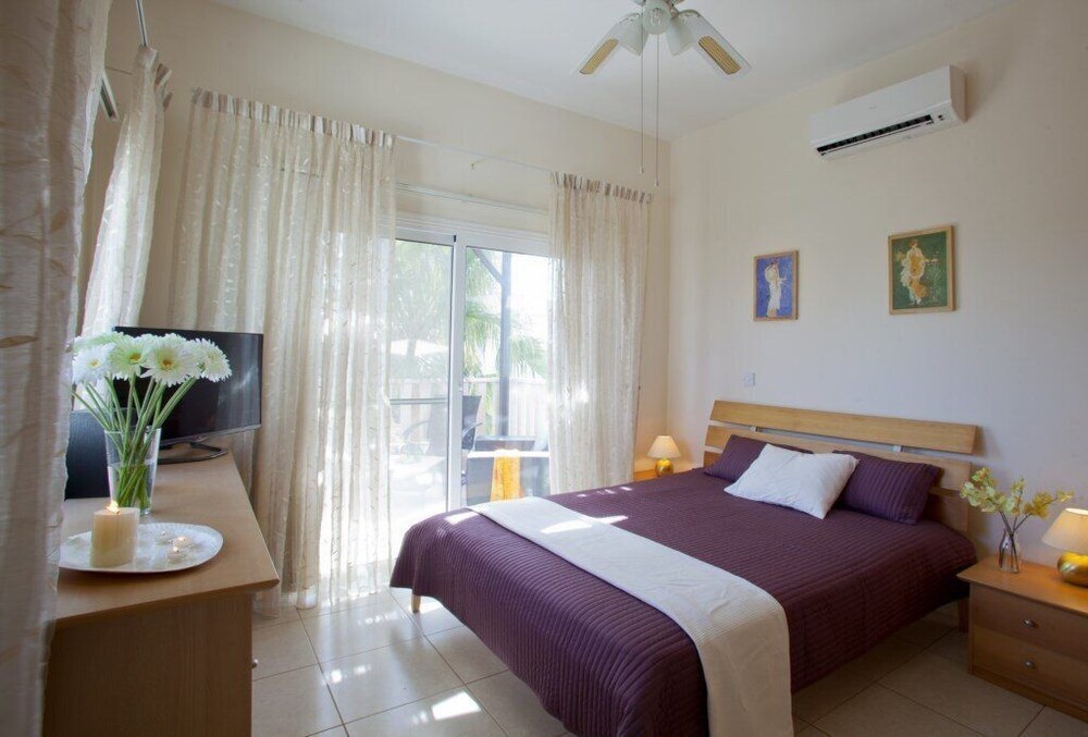 Айя-Напа: Cyprus Villa Near the Beach, Sotira Villa 1001