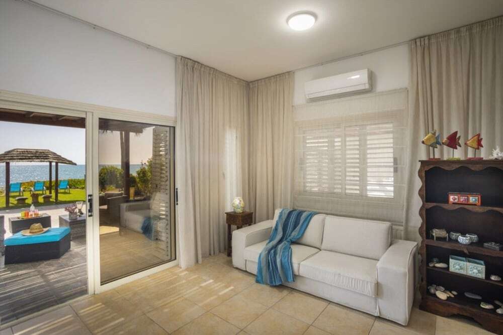 Кити: Villa for Rent in Larnaca 101