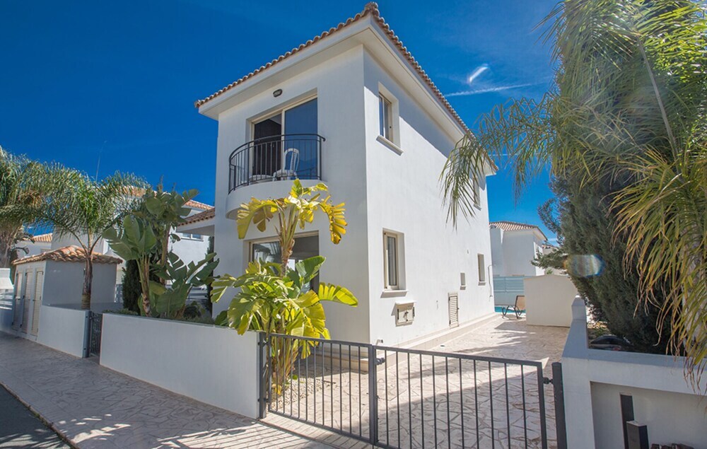 Протарас: Cyprus Villa Near the Beach, Paralimni Villa 1289