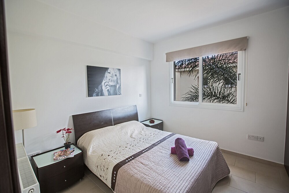 Паралимни: Cyprus Villa Near the Beach, Paralimni Villa 1198