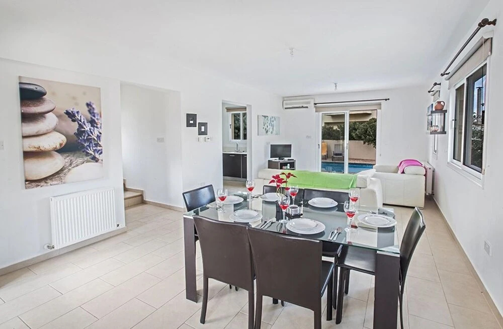 Паралимни: Cyprus Villa Near the Beach, Paralimni Villa 1198