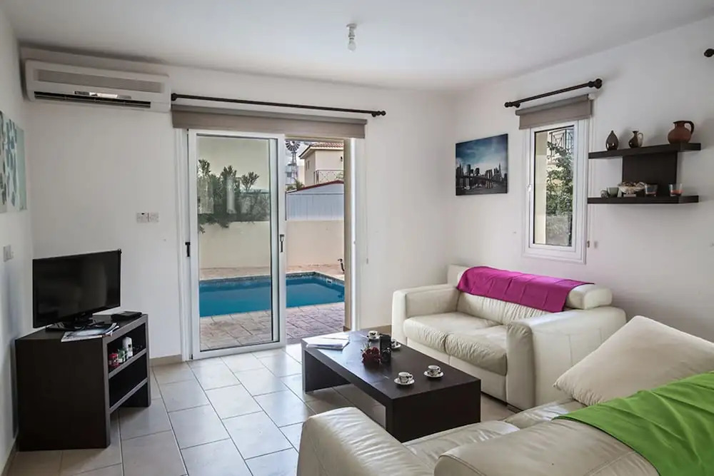 Паралимни: Cyprus Villa Near the Beach, Paralimni Villa 1198