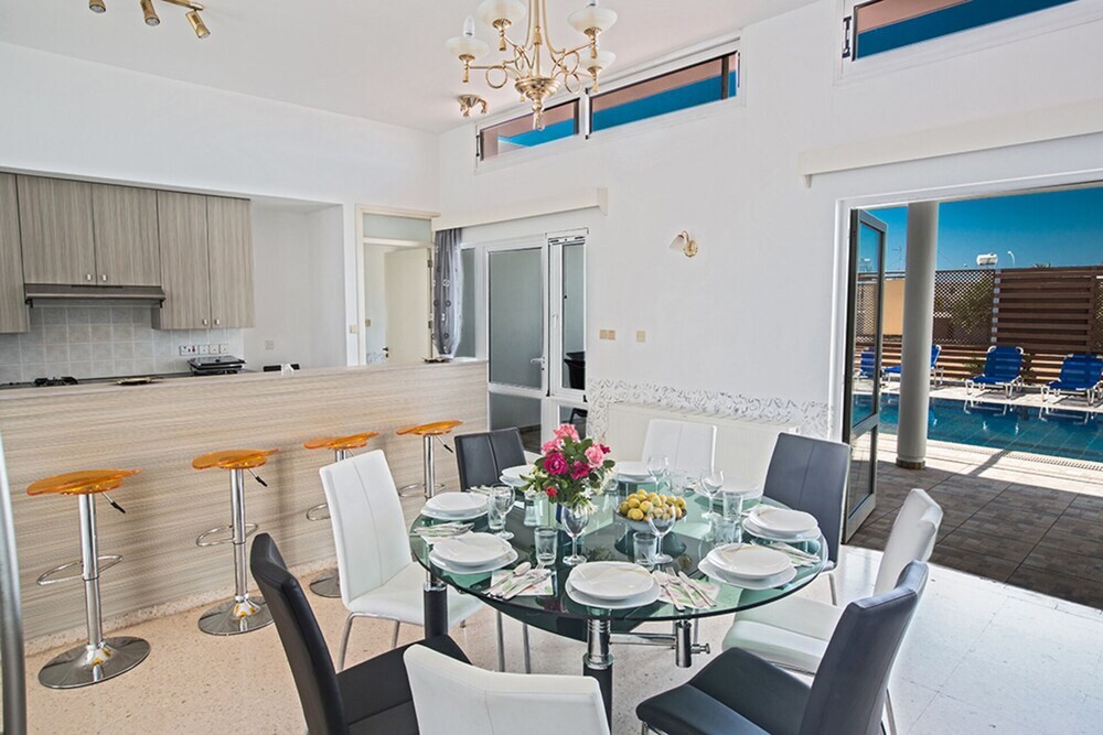 Айя-Напа: Villa for Rent in Ayia Napa 1201