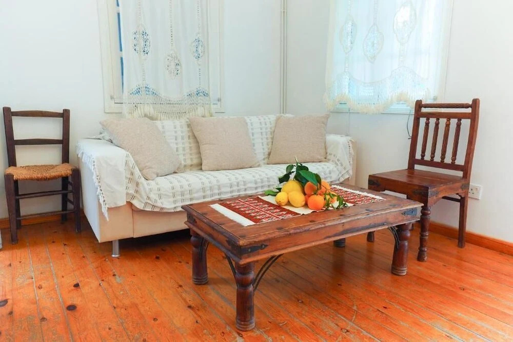 Точни: Vasilikos Traditional 2br Apartments