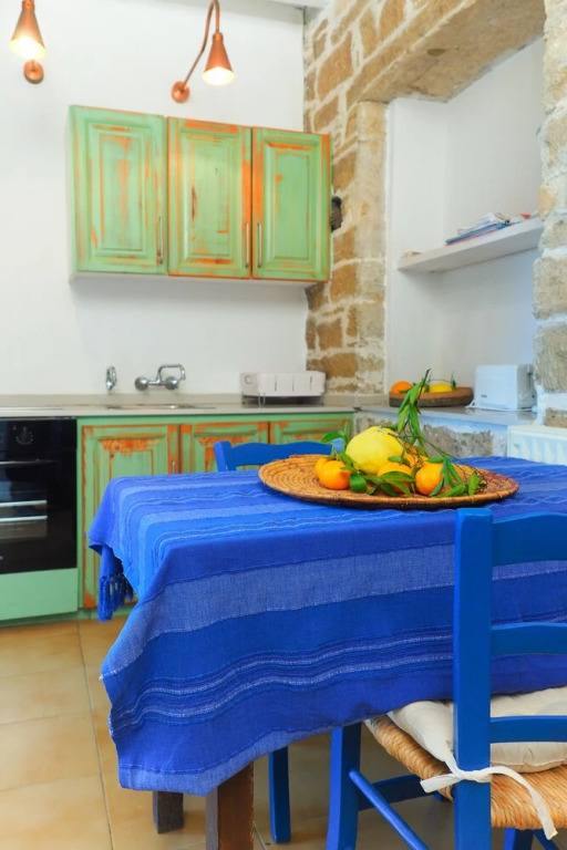 Точни: Vasilikos Traditional 2br Apartments