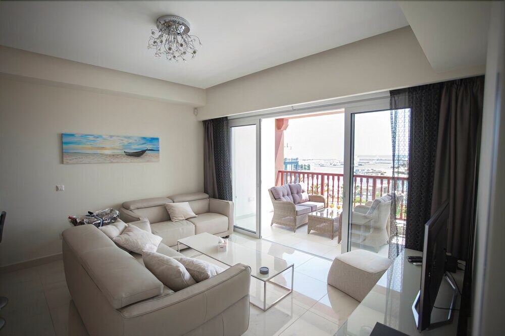 Лимассол: Nerreids Apartment E32 by Ezoria Holiday Rentals