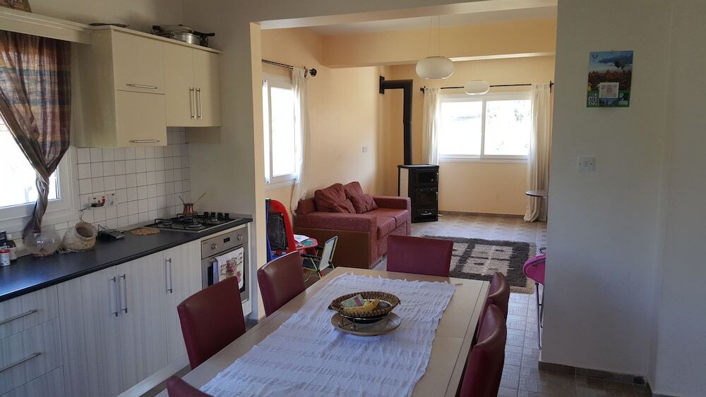 Алсанджак: Olive Tree Villa 3 Double Bedrooms With Spectacular Mountain Sea View
