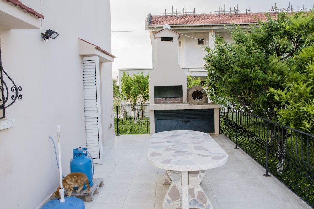 Алсанджак: Fruit Tree Villa 3 Double Bedrooms With Spectacular Mountain Sea View