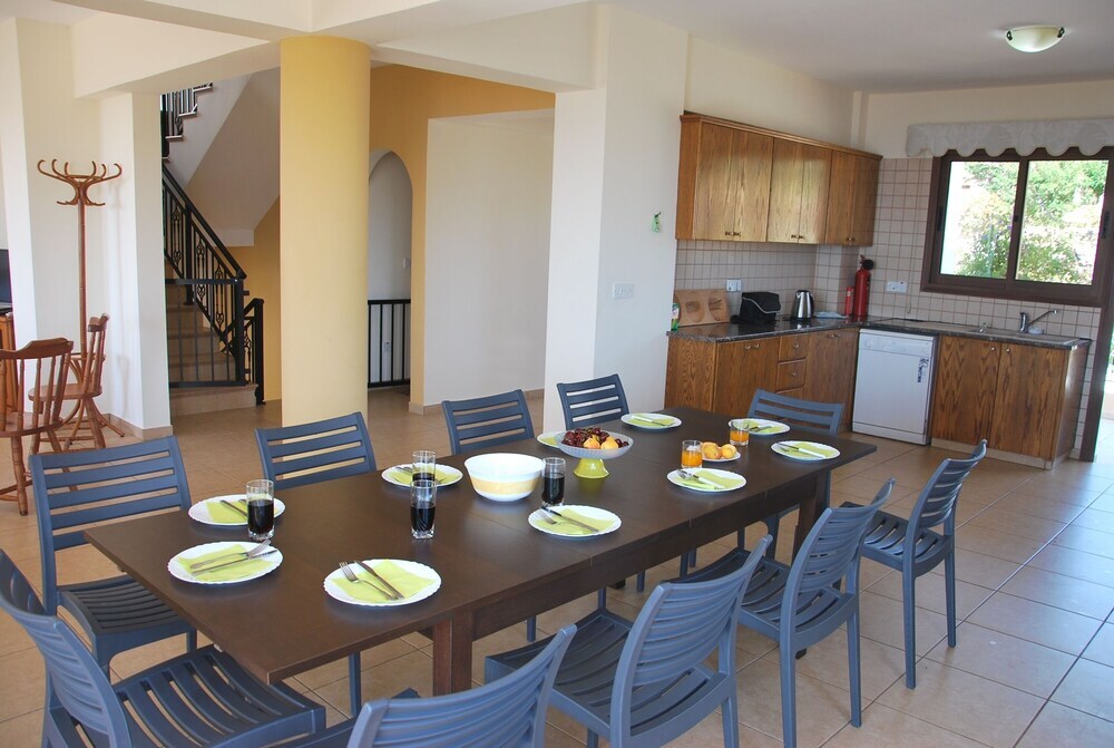 Помос: Pomos Villa - Only 50m to the Sea, Picturesque - Tranquil Area, Paphos