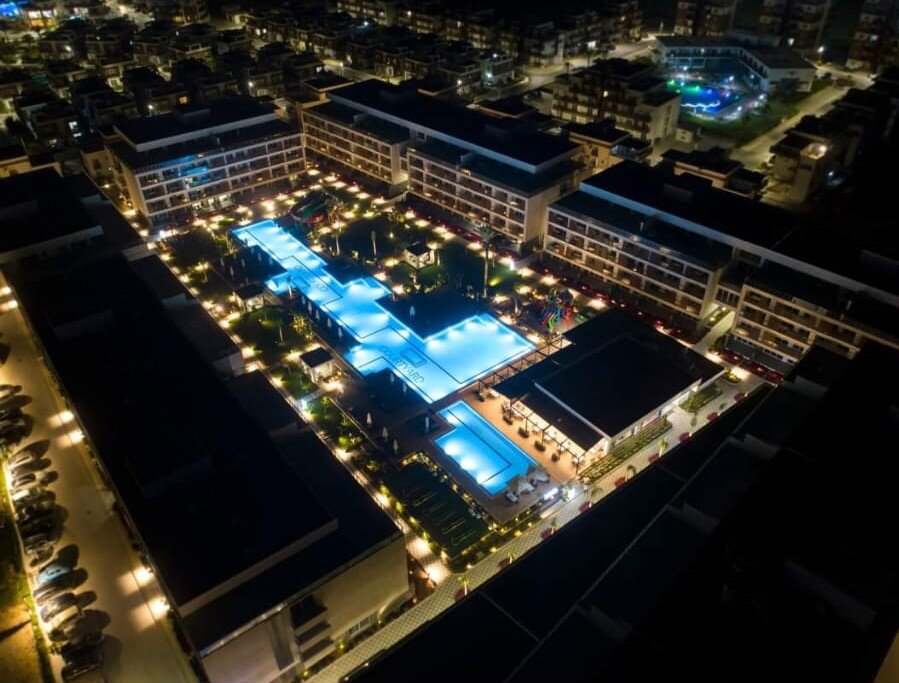 Авгору: Отель Courtyard Long Beach Holiday Resort